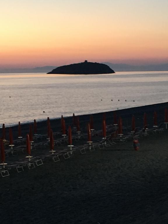 Parco Corallo Di Fronte Al Mare Lägenhet Diamante Exteriör bild